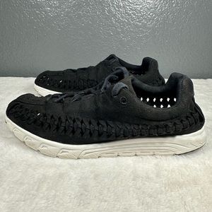 Nike Mayfly Women Black Summit White Women Shoes